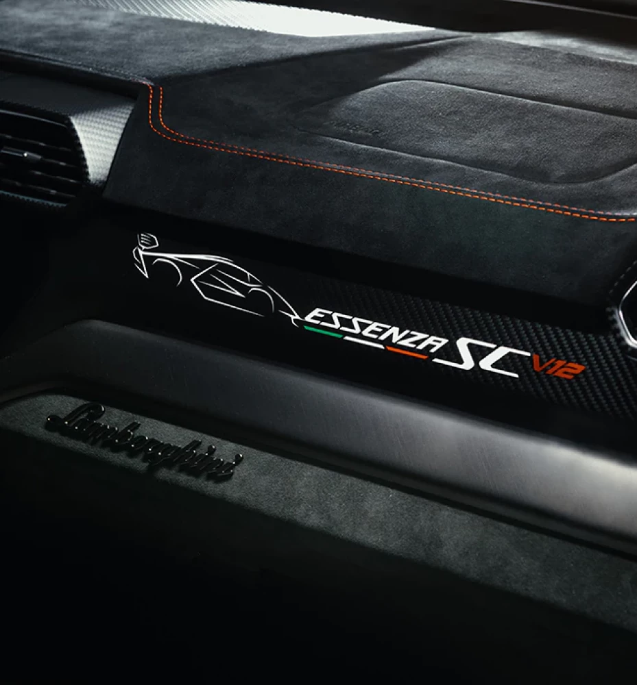 Lamborghini’den seçkin müşterilerine özel model: Urus Performante Essenza SCV12