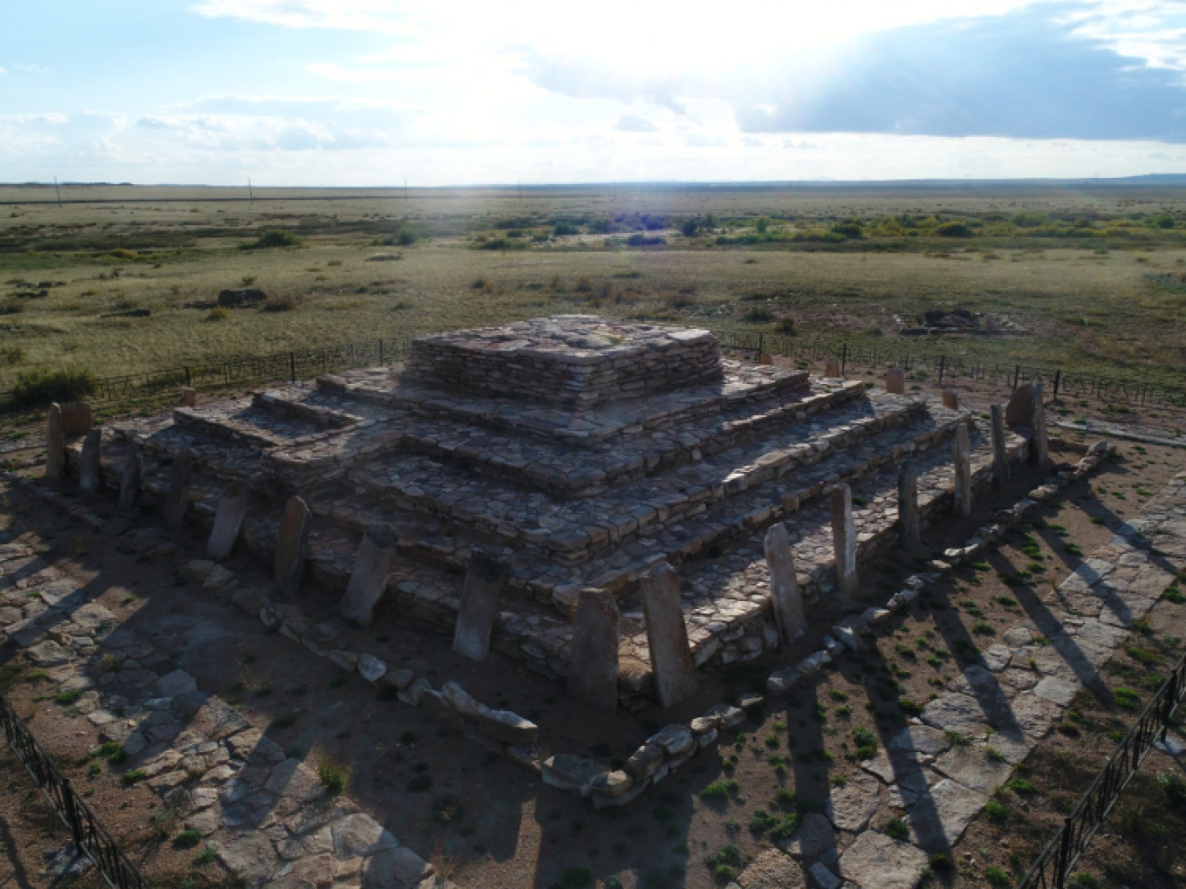 Türk tarihinde dönüm noktası olabilir: Kazakistan’da bulunan 3 bin 400 yıllık piramit
