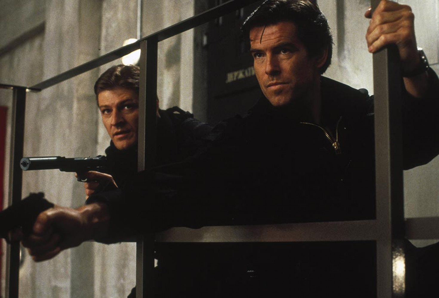 altingoz.jpg Bond. James Bond. Nisan’da DMAX’te.