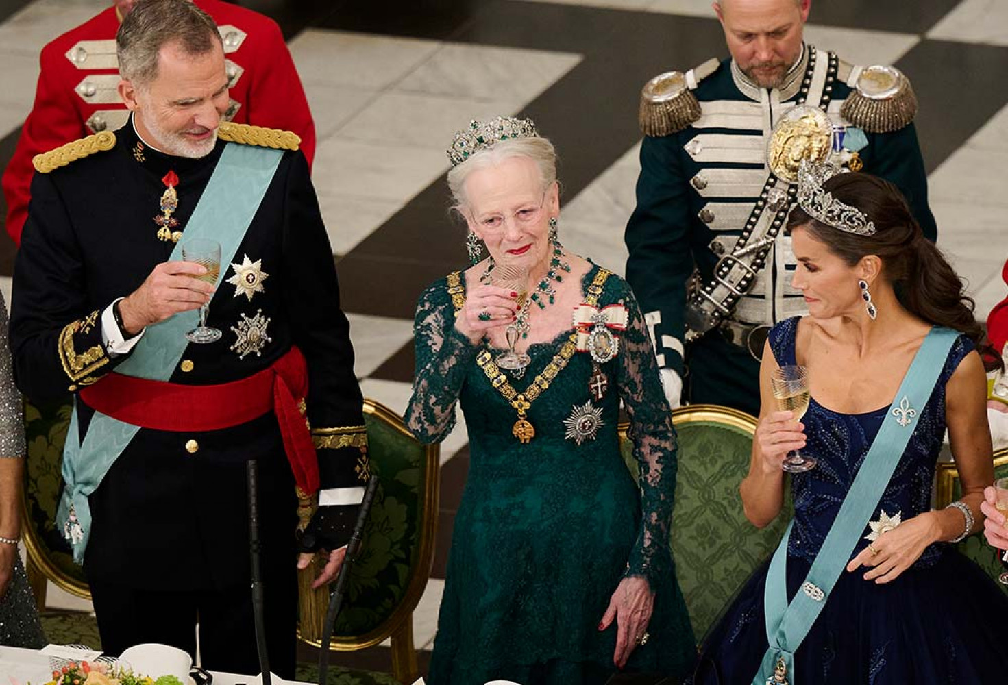 Kraliçe Elizabeth’in kuzeni Kraliçe Margrethe Danimarka tahtından çekiliyor