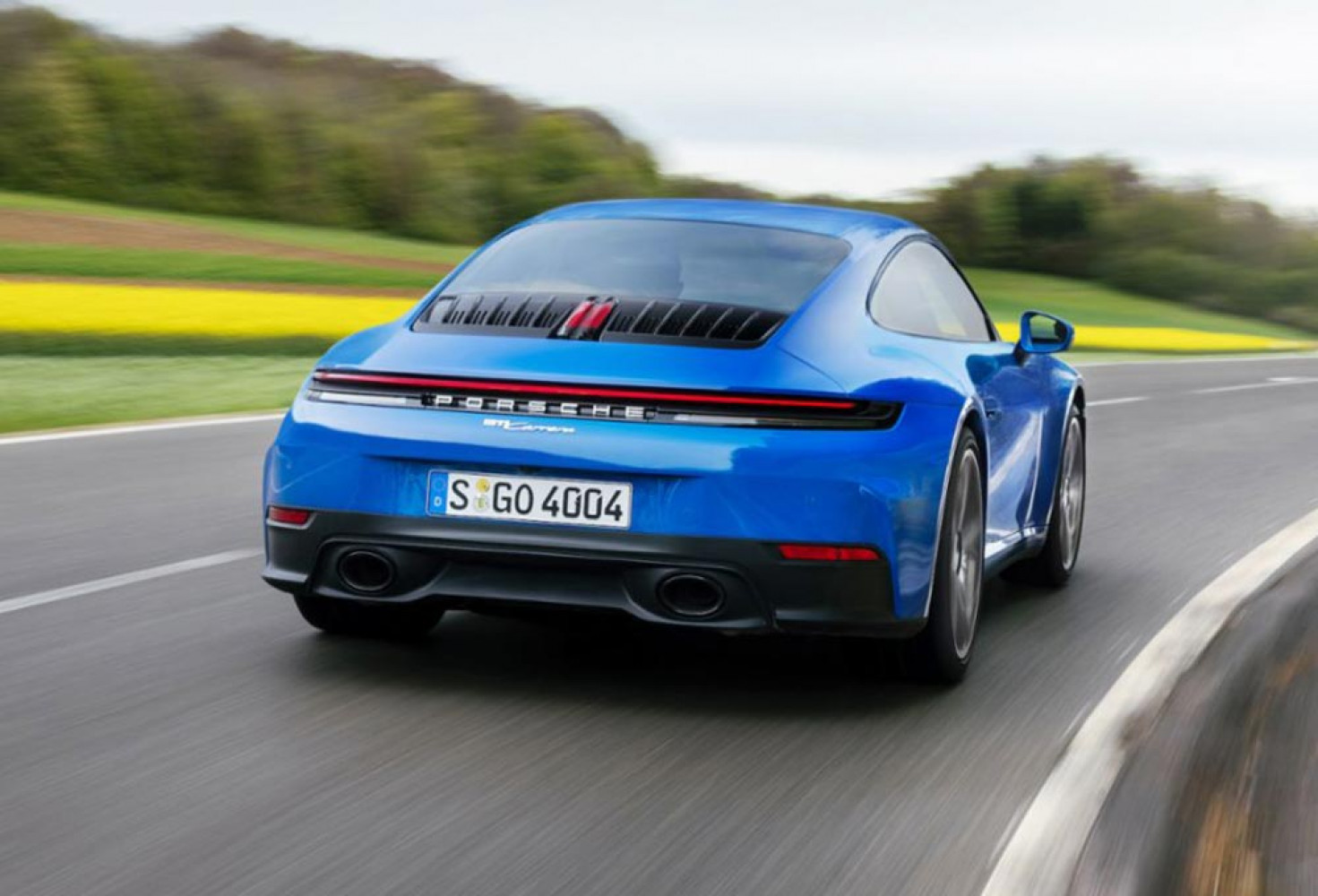 İlk hibrit Porsche 911 tanıtıldı