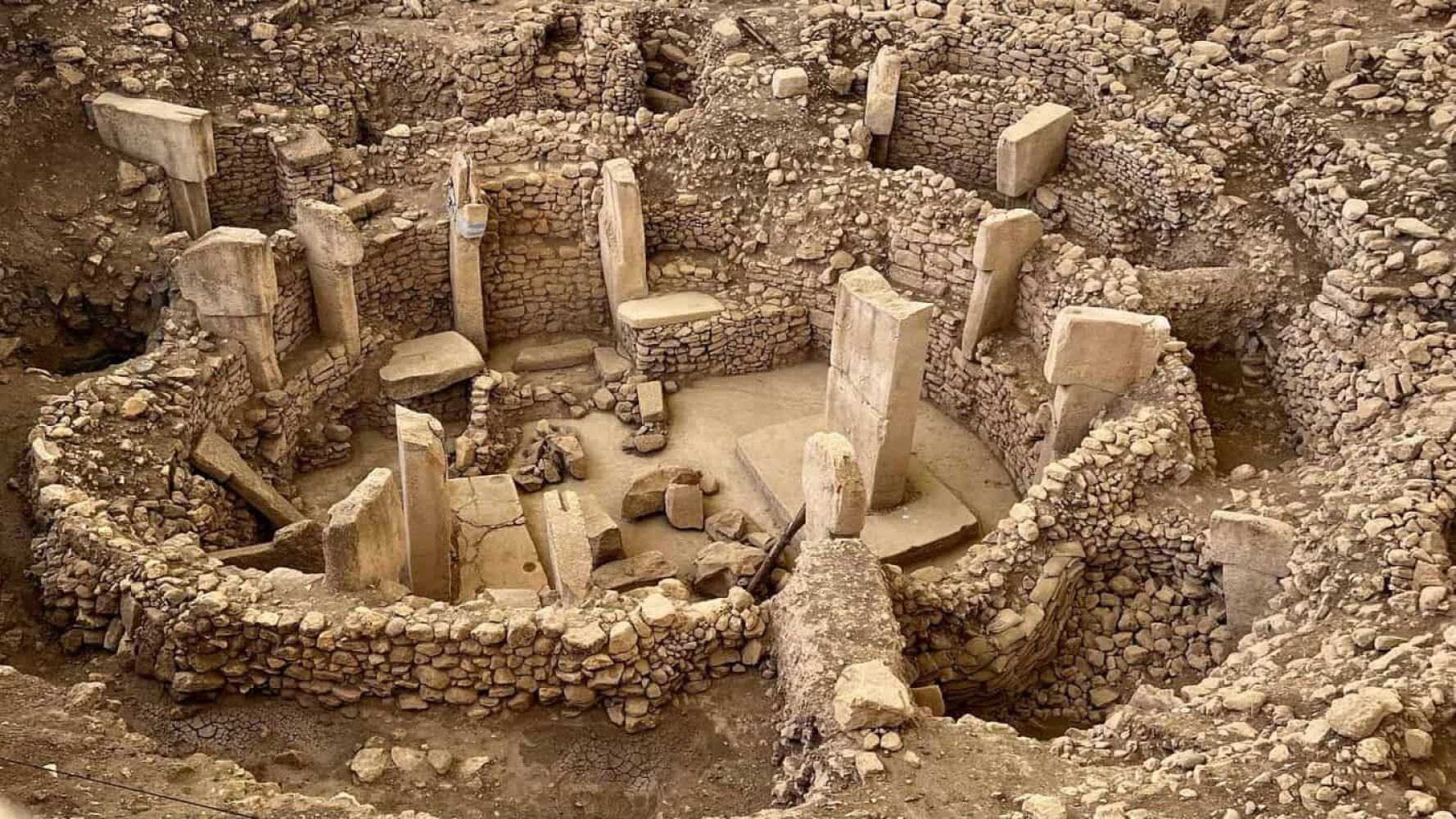 Göbeklitepe’de insan heykeli bulundu 